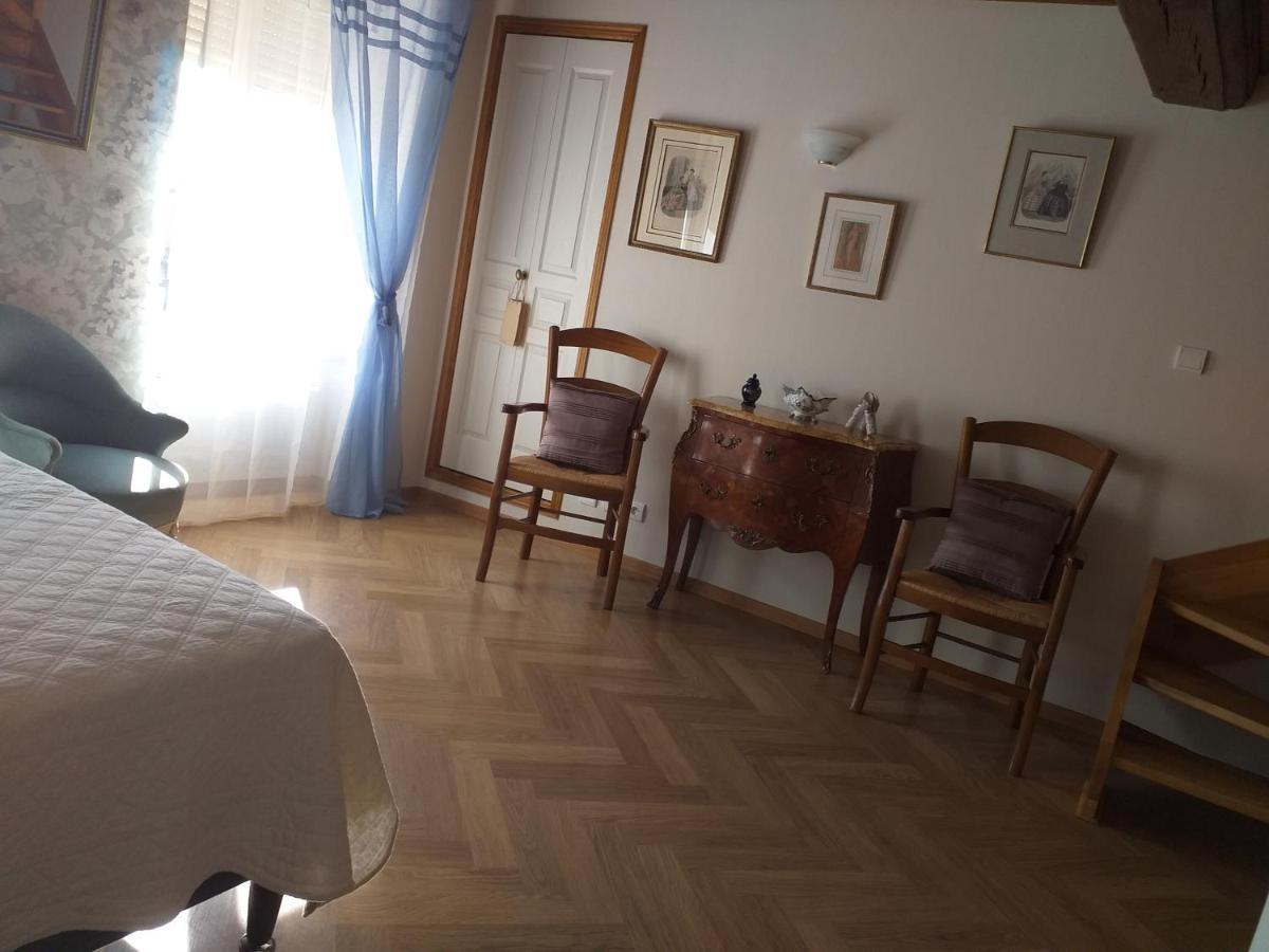 Logis Saint Martin Bed & Breakfast Magny-les-Villers Exterior photo