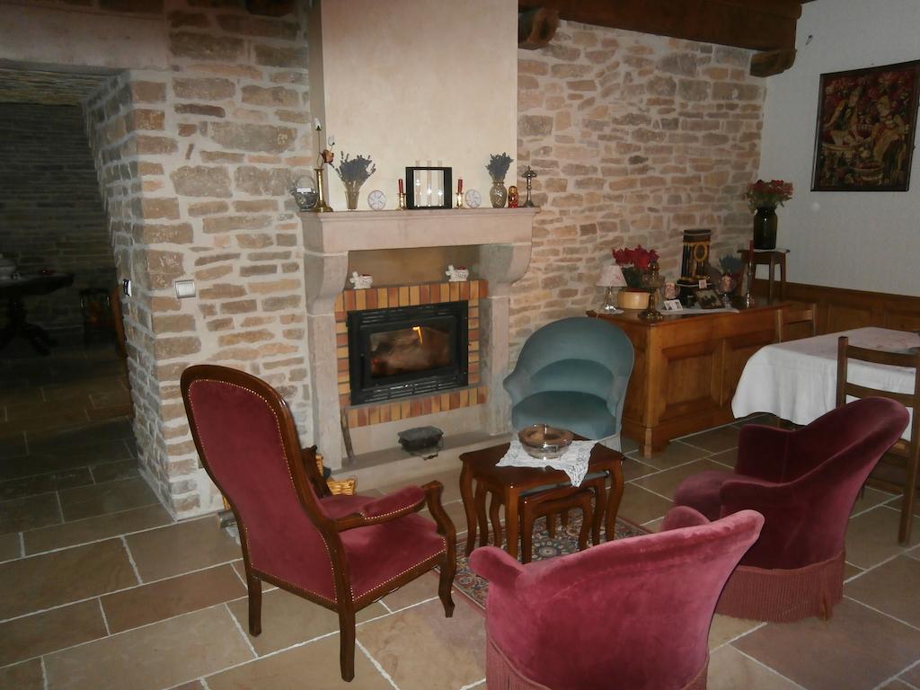 Logis Saint Martin Bed & Breakfast Magny-les-Villers Exterior photo
